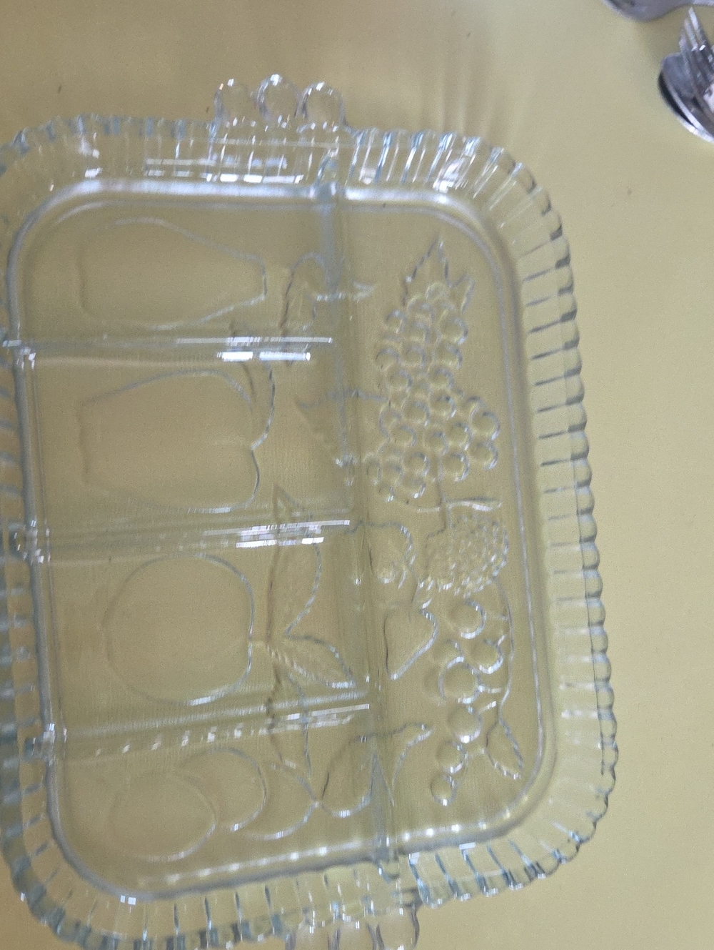 11 1/2 X 9 Clear Glass Fruit Design Serving Tray